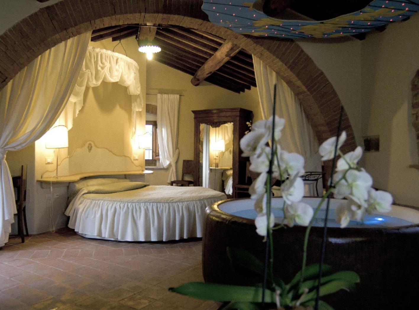 Il Cardo Resort Anghiari Pokoj fotografie