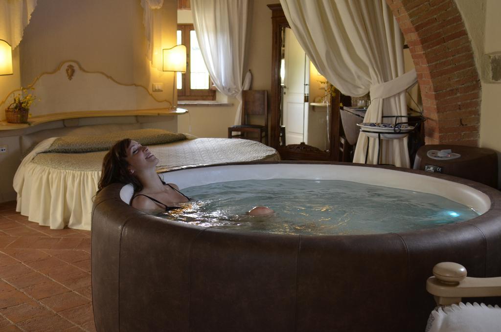 Il Cardo Resort Anghiari Pokoj fotografie